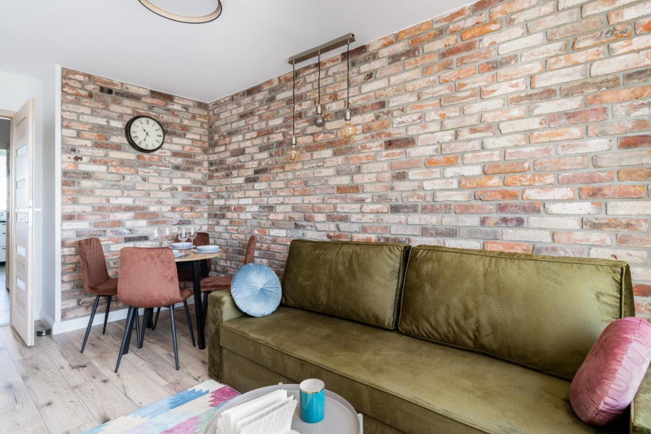 Stylish Apartment Near Wroclavia For 4 Guests By Noclegi Renters Wroclaw Exterior photo