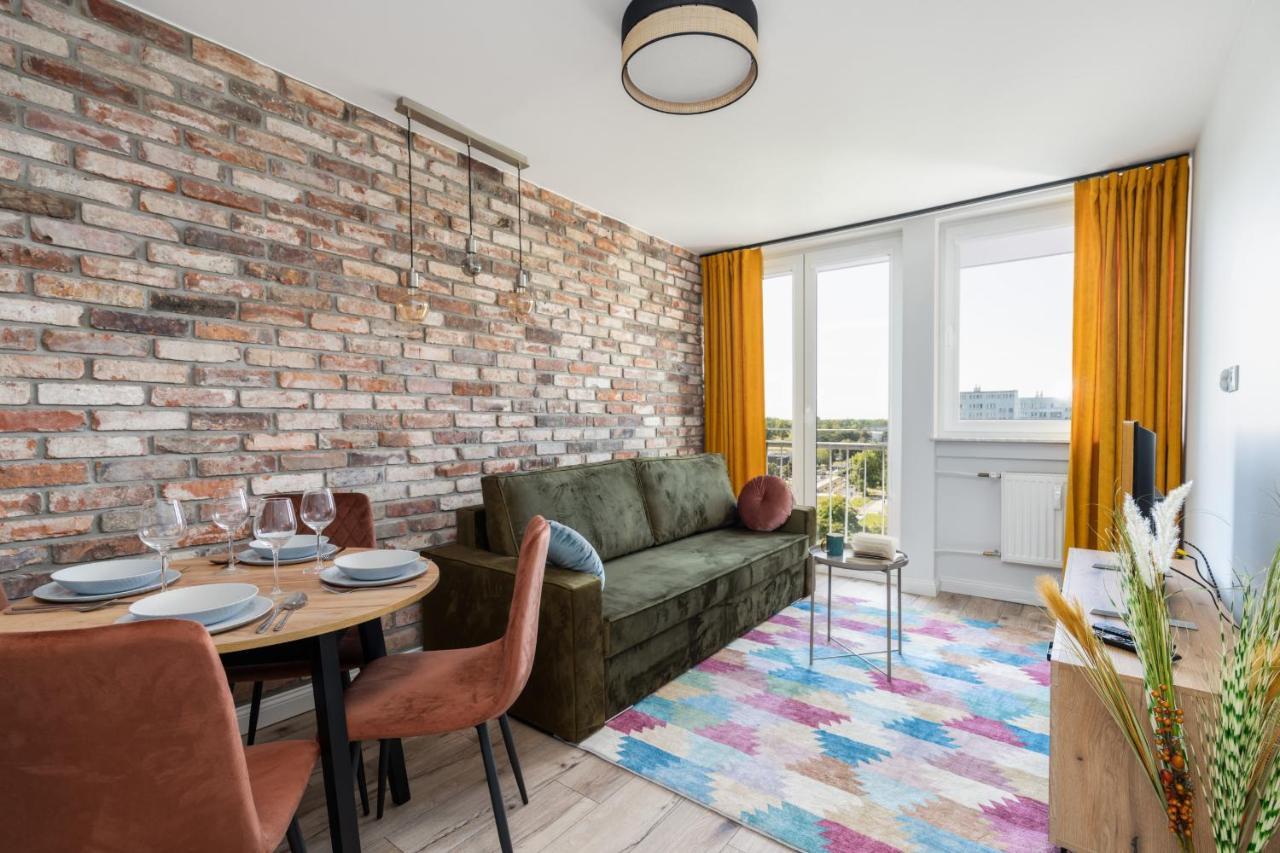 Stylish Apartment Near Wroclavia For 4 Guests By Noclegi Renters Wroclaw Exterior photo
