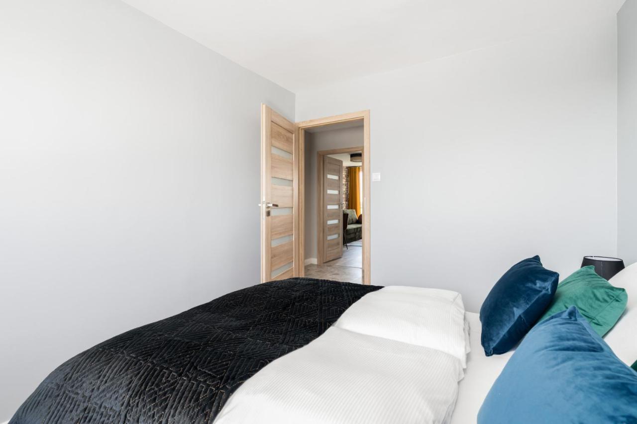 Stylish Apartment Near Wroclavia For 4 Guests By Noclegi Renters Wroclaw Exterior photo
